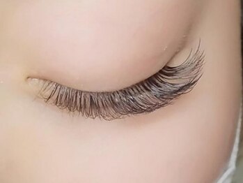 ヒアカ 東京ガーデンテラス店(Heaka)の写真/【当日予約OK◎】AVEDAの高品質クオリティ！自まつげを傷めず目の形に合う自然なデザインをご提案☆