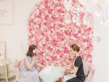 フォリウムフロリス タカラヅカ サロン・ド・馬車道の雰囲気(大人かわいいエステルームにて夢と極上の時間を)