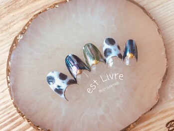 エストリブレ(estLivre)/カウネイル