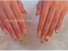 プリュネブランシュネイル(Prune Blanche Nail)