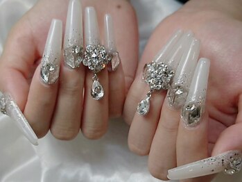 ネイルサロン アール(NAIL SALON R)の写真/【イメージ以上!!】ネイル好きのお客様も大満足のデザイン力で、あなたの"したい"を形にするお手伝い♪