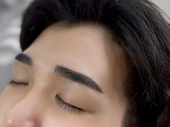 スタジオリット 梅田茶屋町(studio RIT)の写真/【メンズアイブロウ◇初心者大歓迎】眉毛のバランスや形を整え一気に垢抜け！第一印象の清潔感が大幅UP