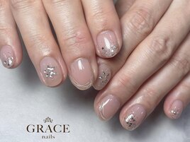 楢本担当　雪の結晶ネイル