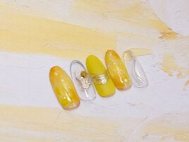 からし色ニュアンス