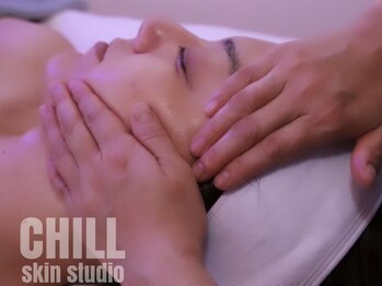 チル スキンスタジオ(CHILL skin studio)の写真/老け見え肌の原因は…！？実は「顔のコリ」！オールハンドで筋肉のコリをほぐして引き締め、たるみ改善☆