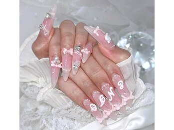 春イニシャルチークネイル