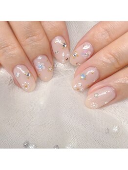 アンベリール 新宿(Embellir)の写真/短い爪でも映える♪上品で可愛いショートネイルが人気◎