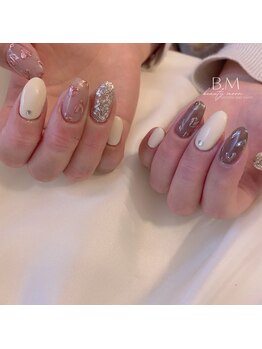 ビューティームーン(beauty moon)/ミラーネイルでハート