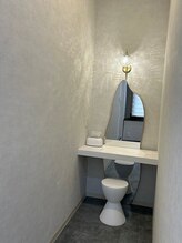 サロン レーヴェ(Salon LOWE)/店内：パウダールーム