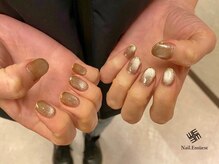 ネイル エミュスト(Nail Emuest)/きらきらマグネットネイル