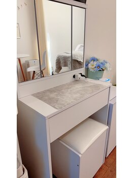 サロン エム(saron M)/メイクブース完備