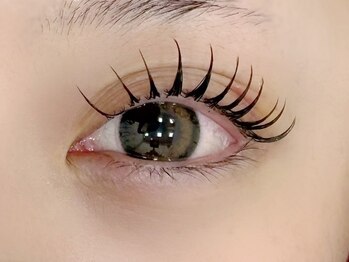 アネラ 亀有店(Anela)の写真/まつげが細くパーマが映えない・下向きまつげでエクステをすると影ができる…その悩みに【アンドヘルシー】
