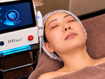 トモズサロン28(Tomos.salon.)の写真/【結果最強♪贅沢4コンボ】最強たるみ改善 サーマリフト ×ハーブピーリング×美骨小顔リフト×フォト
