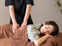 ほぐしの匠 麻布三ノ橋店/背中/腰痛/肩甲骨マッサージ