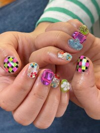 個性派ポップネイル