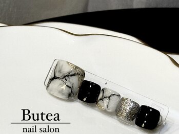 ブッティー(Butea)の写真/【キラキラネイル得意】秋冬フットネイルで気分をリフレッシュ！爪先まで美しく♪自分へのご褒美に