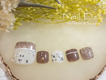 ネイルドール(Nail Doll)/フット マイカ×ブラウン