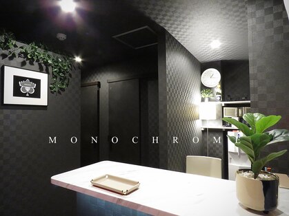 サロンモノクロームの写真