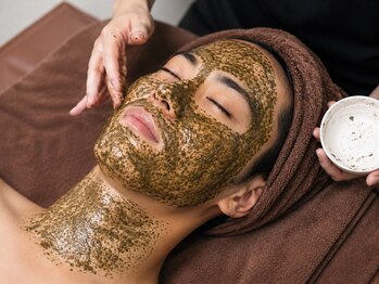 エクラボーテ 仙台新寺(Eclat beaute)の写真/男のニキビケア【ハーブピーリング＋毛穴洗浄★￥9900】アクネ菌も徹底除去！長年の赤み跡・凸凹肌も改善♪