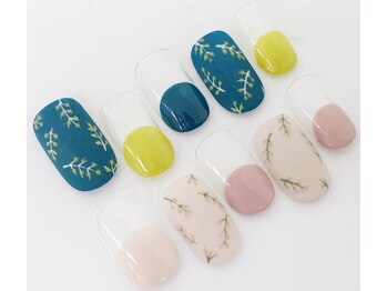 植物アート 丸フレンチ Pg ネイルサロン クイール 小山店 Nail Salon Quill のフォトギャラリー ホットペッパービューティー