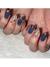ジゼルネイル(Gisele Nail)/くすみブルーネイル
