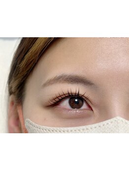 ナチュラル上品な目元にしたい