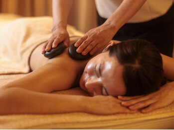 ナチュラルサイエンス直営エステ アクアサロンの写真/【極上オールハンド&歴20年以上の高技術】1年頑張った自分へのご褒美♪プロの癒しをぜひご体感ください！