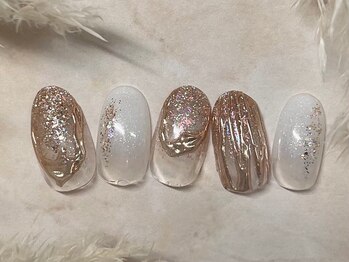 ネウィ ネイル 銀座(newi nail)/ニュアンスネイル　ゴールドラメ