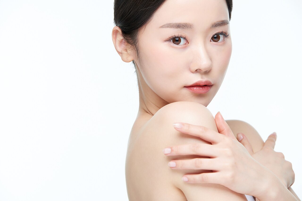【1度体験したらビックリ！！】◆極上徹底小顔美肌光フェイシャル \6600