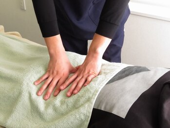 葵整骨院の写真/【日常生活に支障をきたしていませんか？】どうにもならない腰の痛みや辛さで、日々お悩みの方にオススメ◎