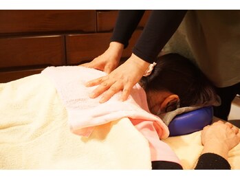 フー(FUU)/もみほぐしの様子