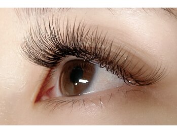 アイラッシュエイム(Eyelash eim)の写真/【この時期最強LEDエクステ◎】ボリュームからナチュラルまで1人1人のお悩みに合わせたデザインをご提案♪
