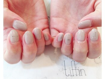 ネイルサロン ティフィン(tiffin)/シンプルワイヤーネイル