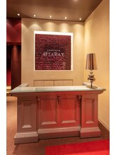 アナスタシア ミアレ 表参道店/表参道店の受付｜眉毛サロン