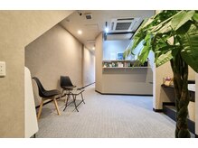 ヴィアス 名古屋高岳店(VIAS)の雰囲気（オシャレな受付周り♪2階には、特注VIP個室ルームも完備です♪）