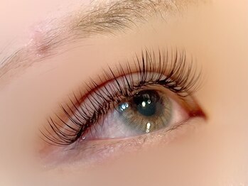 ヴィリシル 横浜店(Vlicil)の写真/すっぴんでもぱっちりとしたお目元でいたい方に♪自まつ毛の少ない方にも◎