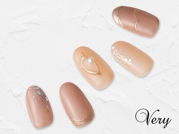 ヴェリー 六本木ヒルズ店(Very)/上品なミラーニュアンスネイル