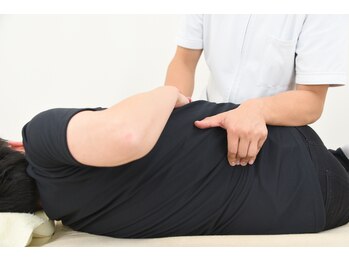 西葛西駅前あさひろ鍼灸整骨院/「6」背骨・骨盤矯正で姿勢改善