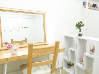 ベル(Belle)/大きな鏡でメイク直しも