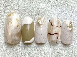 カーキニュアンス