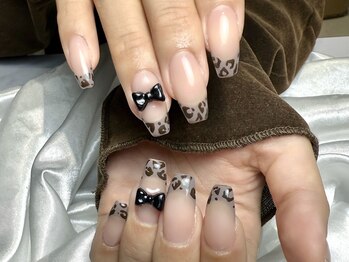 プリュム(plume)/レオパードネイル