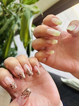 モーヴ(MAUVE)/左右非対称