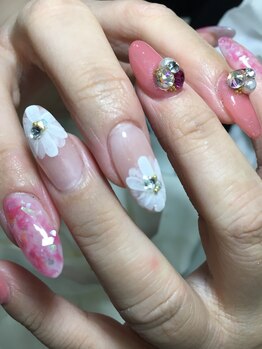 ネイルサロン ビビ(bibi)/かわいいフラワーフレンチ
