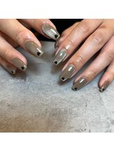 アール(R)/マグネットにハートホロ