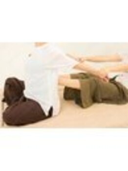 よんなーよんなー/タイ古式マッサージ