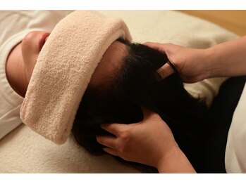 バンダ(Vanda)の写真/そのつらさ、頭の凝りが原因かも...！頭皮や目元を丁寧にほぐしてスッキリ♪