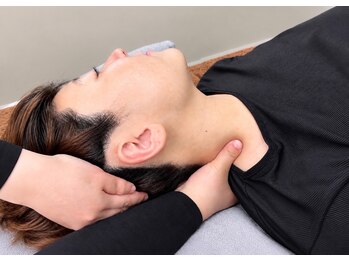 クレスト(CREST)の写真/大人気☆理学療法士監修《首肩こり/ストレートネック/巻肩/猫背☆》ガチガチな首肩徹底ケア×猫背矯正60分