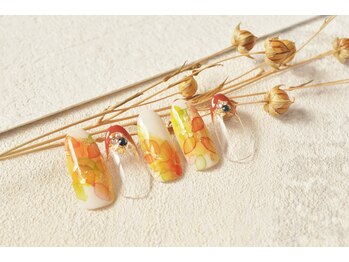 プレンティー 北千住西口店(plenty)/紅葉ネイル