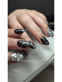 ビジューネイル/ブラックネイル