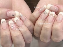 リン 恵比寿(RiN.)/アイボリーフレンチネイルakane